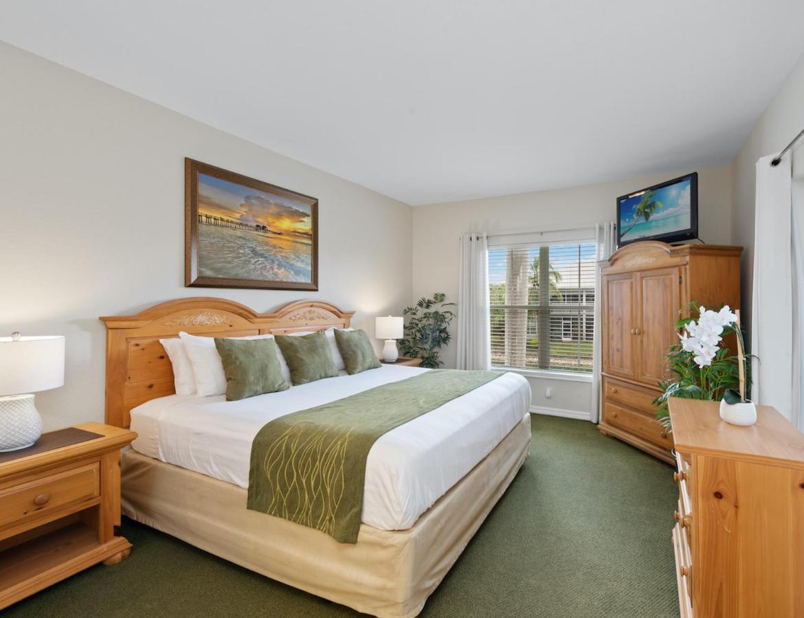 Lely Greenlinks Top Floor - On Golf Course, Minutes From Beaches, Downtown! Naples Exterior photo